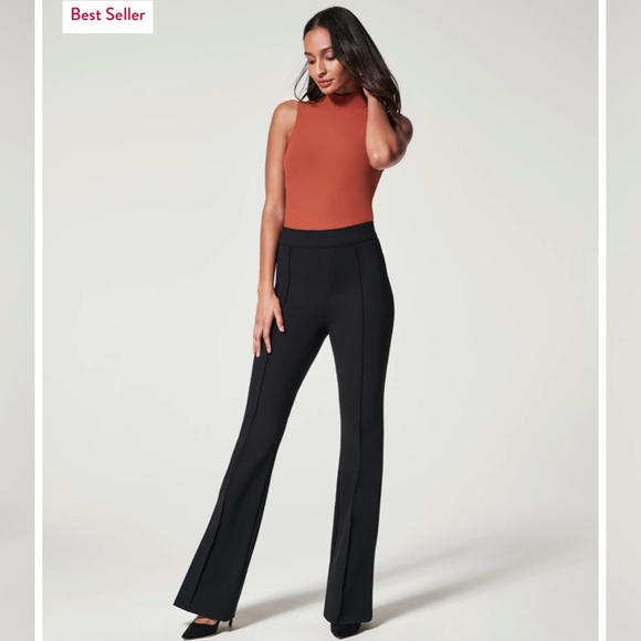 SPANX NWT The Perfect Pant, Hi-Rise Flare in pointe Medium (Classic Black) - Picture 3 of 5